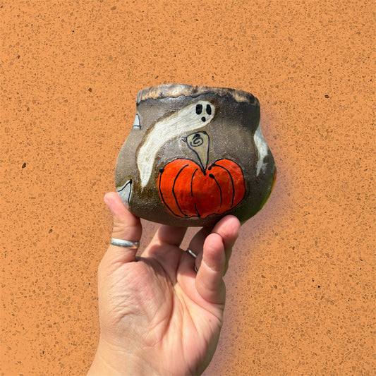 Calabazas & Ghosts mug